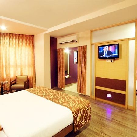 Hotel Bhagyalaxmi Shirdi Zewnętrze zdjęcie